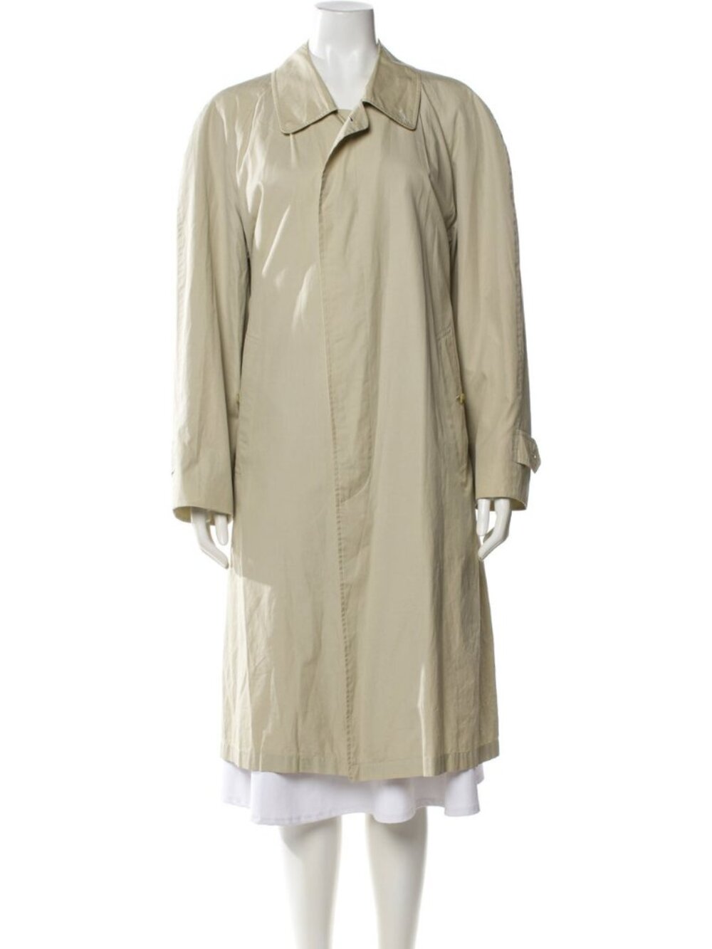 Burberry trench beige